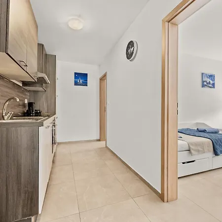 דירה Valora Stylish Near Sandy Beaches By Qubo