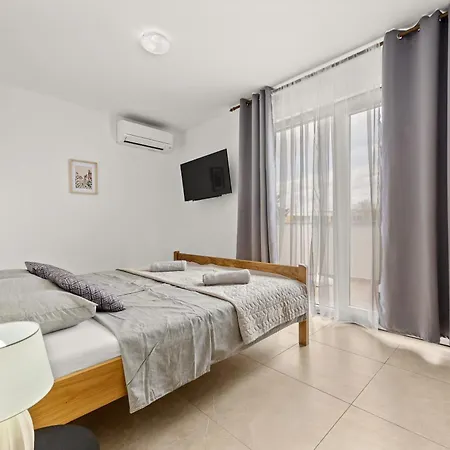 דירה Valora Stylish Near Sandy Beaches By Qubo
