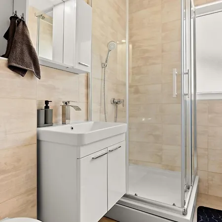 Valora Stylish Near Sandy Beaches By Qubo * מדולין